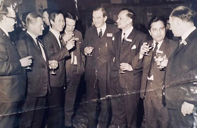 朱正賢先生于60年代與國外金商介紹香港金銀業(yè)貿(mào)易場交易情況
