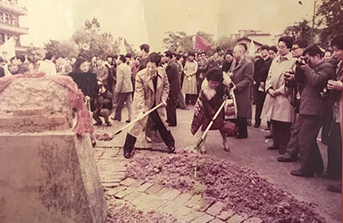 在漳州聯歡會期間，舉行了中國女排“三連冠”塑像奠基典禮