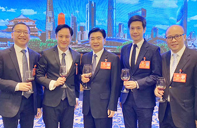 廣東省政協大會朱穎恒與政治要員的合影